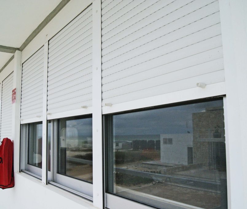 cortinas contra huracanes en Monterre