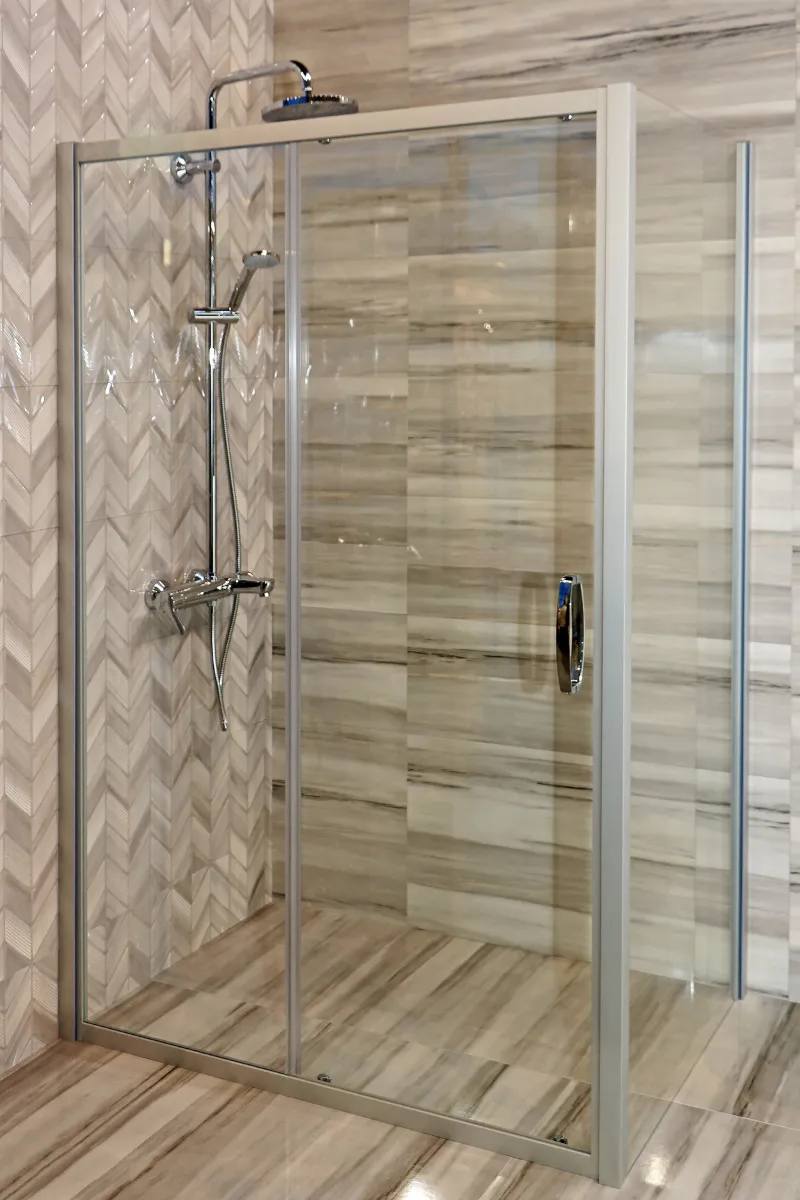 canceles de baño con aluminio y vidrio Monterrey